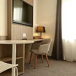 Lägenhetshotell Nemea Elypseo Port 3*