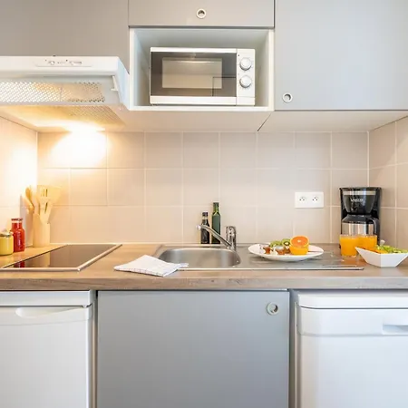 Nemea Elypseo Port Aparthotel 3*