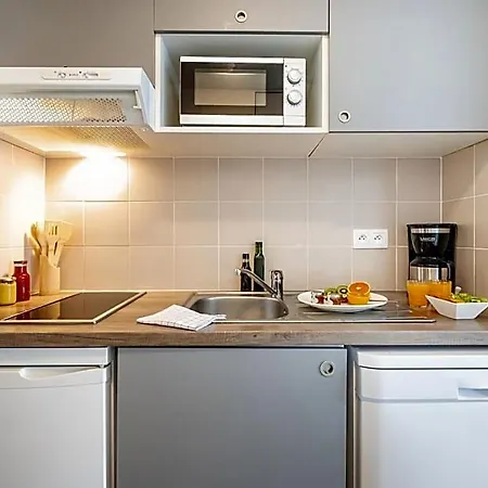 Nemea Elypseo Port Aparthotel 3*