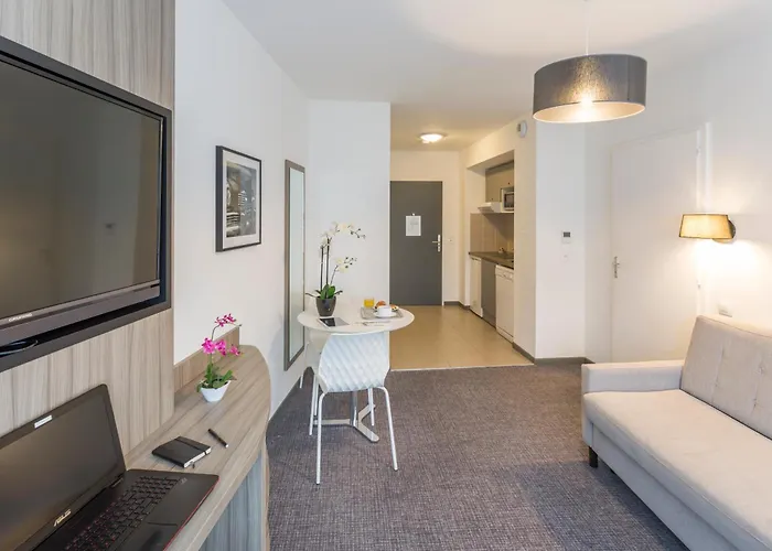 Nemea Elypseo Port 3* Straßburg