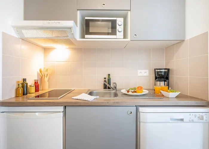 Nemea Elypseo Port Aparthotel 3*